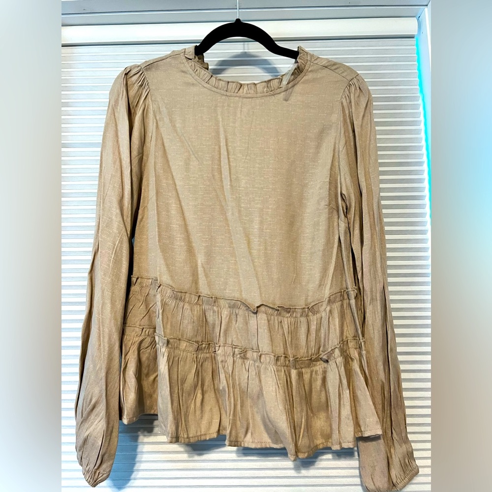 Andree Size Small Top